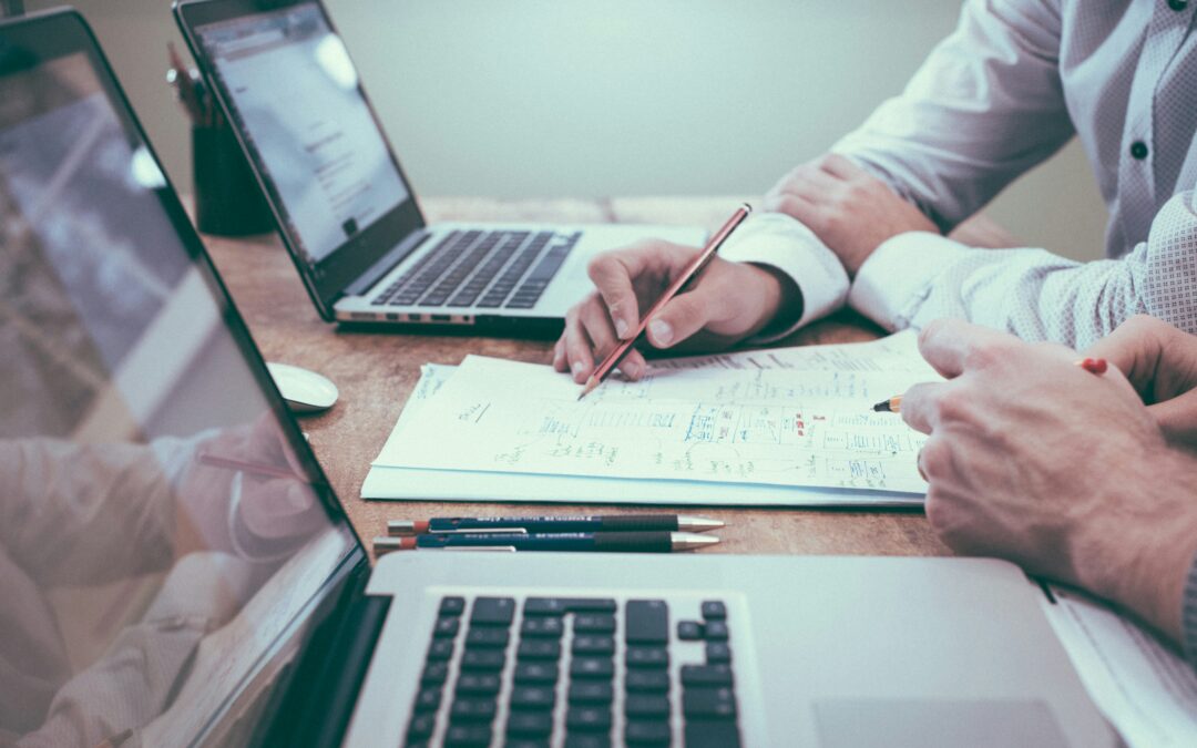 Conformité multi-référentielle : comment auditer une fois pour CRA, NIS2 et AI Act simultanément